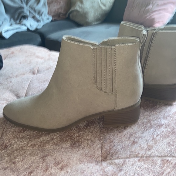 Old Navy Ankle Boots - Picture 2 of 4